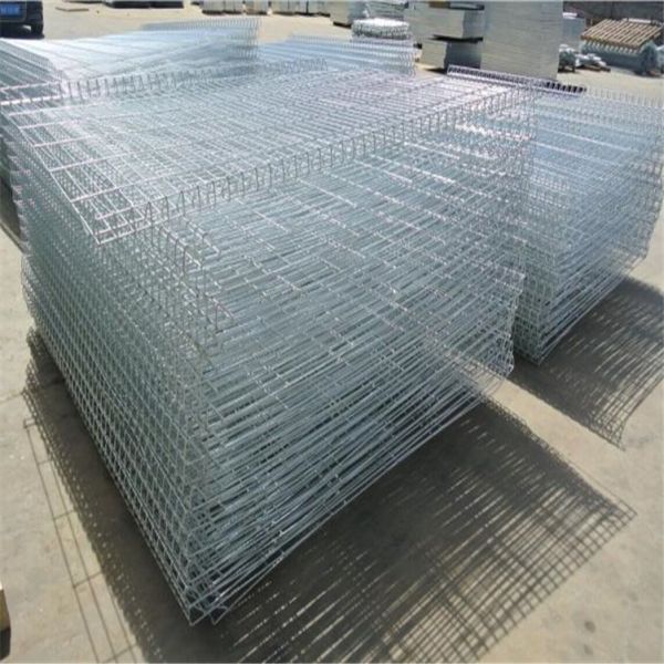 Cerca de doblez de acero del top del rollo del negro del triángulo galvanizada sumergida en caliente