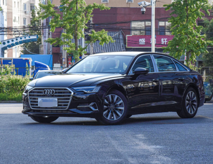 AUDI A6L 2023 подержанный автомобиль бензина версии 2.0T 245HP L4 quattro года 45 TFSI