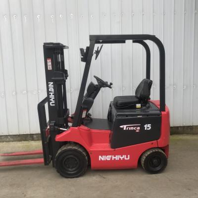 Chariot élévateur électrique Nichiyu d'occasion de 1,5 tonne avec mât à 2 étages par NICHIYU
