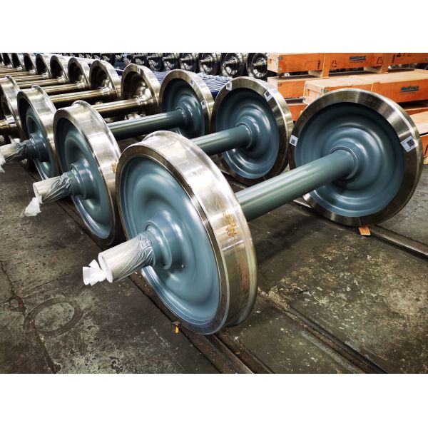 Railway Wagon Wheel Set Meet AAR / EN / TB Standard Railroad Wheel and Axle Assembly