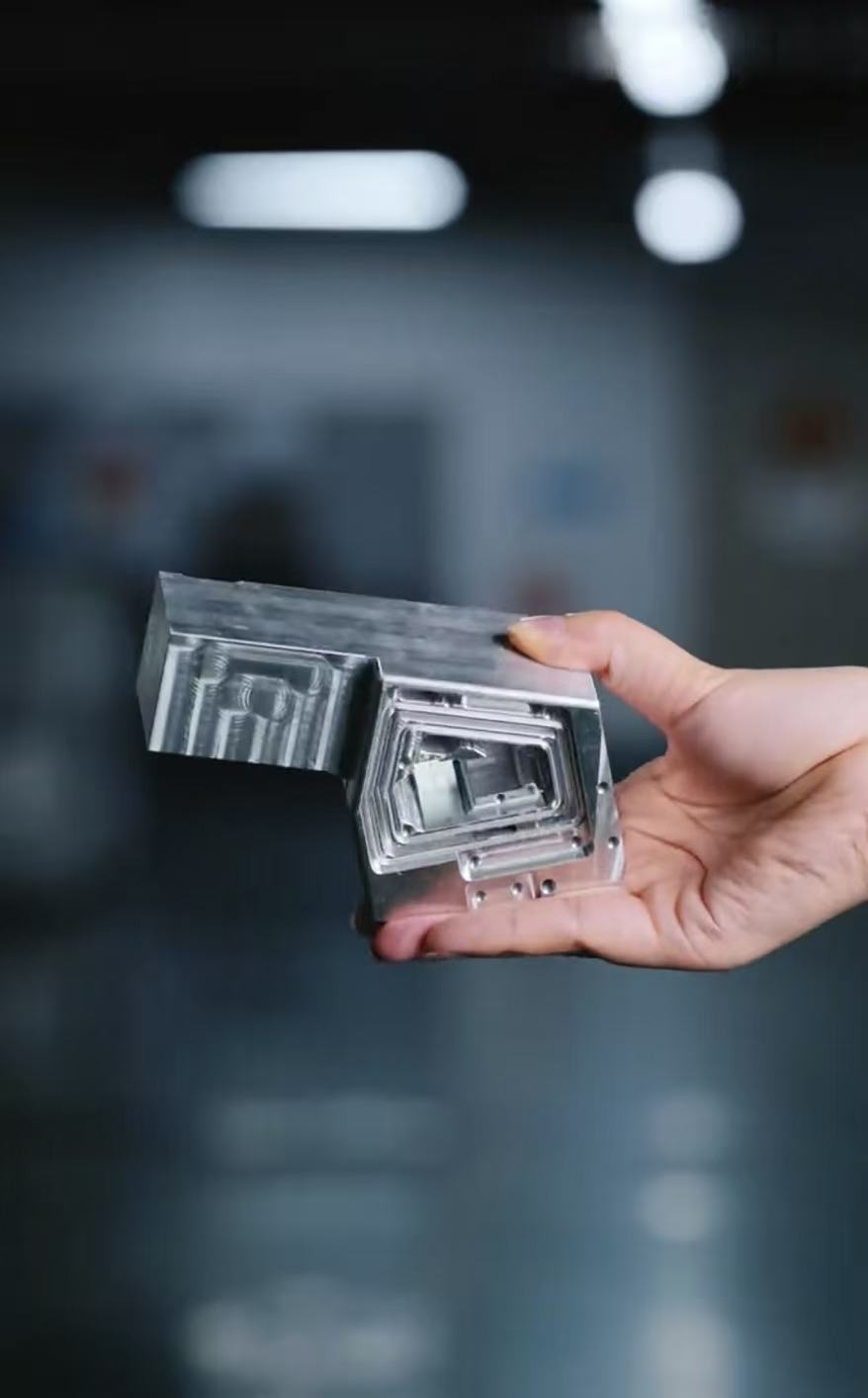 CNC precision machining of vibrating mirror wall