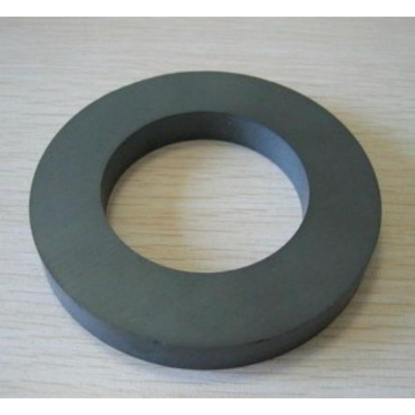 Большое кольцо формирует керамический магнит феррита для громкого диктора