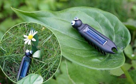 Vibration Dancing Plastic Worm Toy Solar Powered Bug For Children