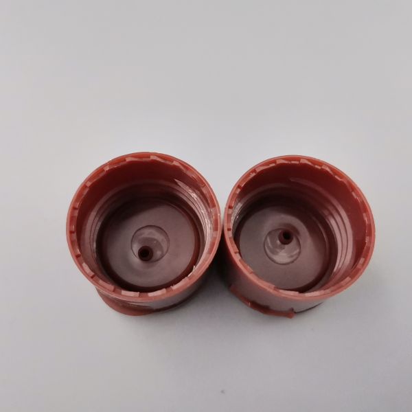 4oz PET Smooth Ribbed Plastic Bottle Lids