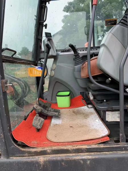 Second hand DX60LC hydraulic crawler excavator, cost-effective