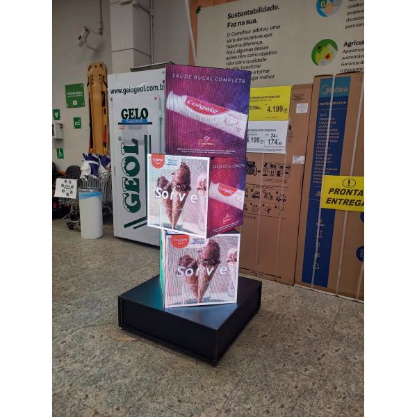 6500nits Brightness P2.5 LED Screen for Multi-facet Dynamic/Rolling Advertisement