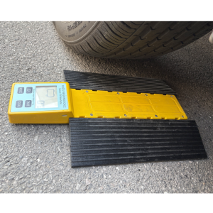Advanced 4WD Camper Motorhome Scale Load Technology Enhancing Off Road Vehicle Performance and Safety Monitoring