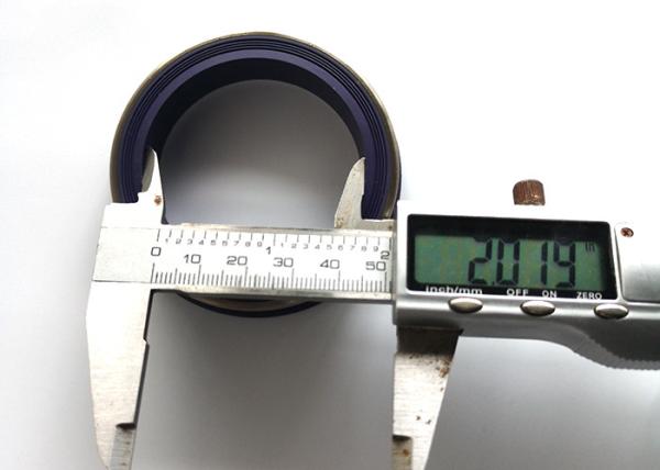 High Pressure Pipe Lip Type Seal / Industrial Oil Seals ISO 9001 Certification