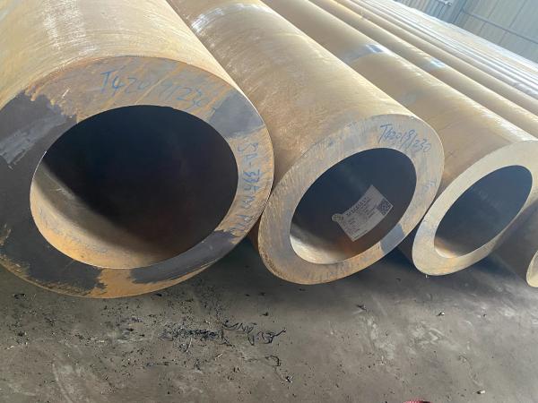 Heavy Duty Seamless Alloy Steel Pipes API 5L ASTM A53 High Toughness Customized Size