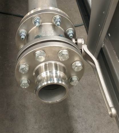 Semi-remorque de pétrole, vendue en Afrique: conçue pour le transport sûr et efficace de carburant liquide et de matières dangereuses