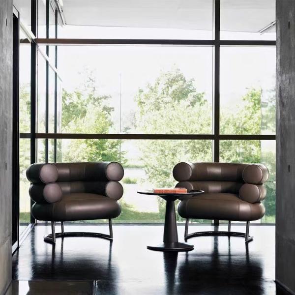ExecutiveComfort Armrest Leisure Chair With Business-Style Aesthetic