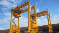 Port maritime sur pneus de la grue de portique de conteneur 50t en caoutchouc pour soulever 20/40 pieds
