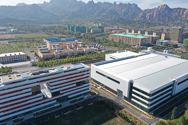 Painted Galvanized Steel Frame Prefab Building , Prefabricated Steel Frame House Building
