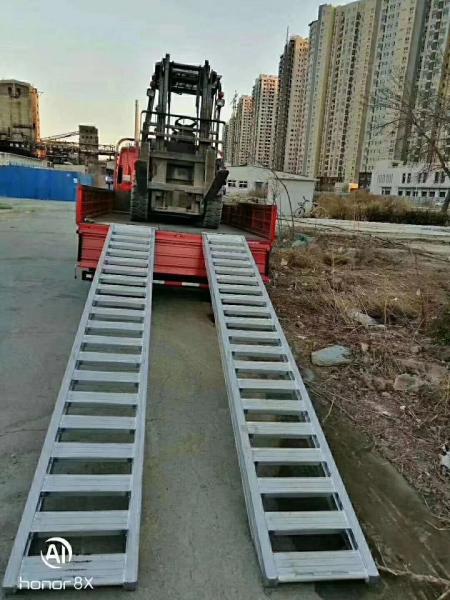 6061 Alloy Aluminum Ramp Metal Welding Parts Durable For Truck Rail Loading System