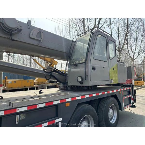 Excellent Performance Used Zoomlion 25 ton Crane with and Hydraulic Cylinder