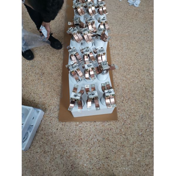 630A - 1250A Pull Rod High Voltage Vacuum Circuit Breaker Indoor Circuit Breaker VCB / VS1