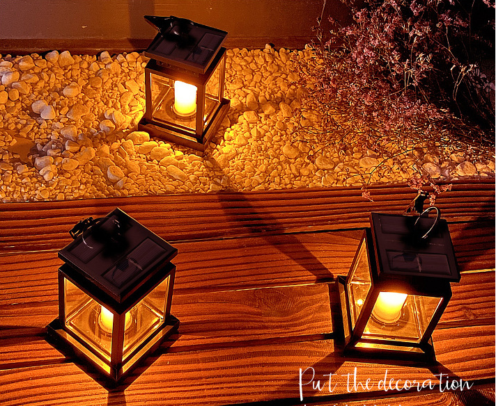 One Solar Landscape Light for Retro Atmosphere Outdoor Waterproof Candle Light Garden