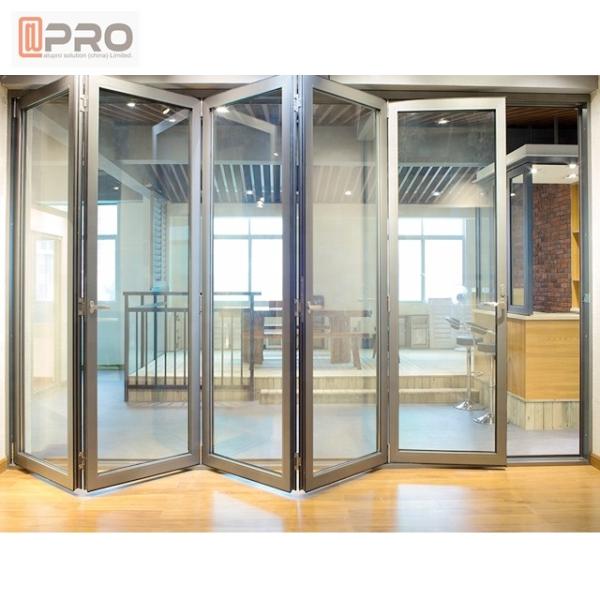 Dobradura de vidro dobrável exterior de alumínio da certificação do ISO das portas das portas deslizantes da dobra do Bi que desliza portas do pátio