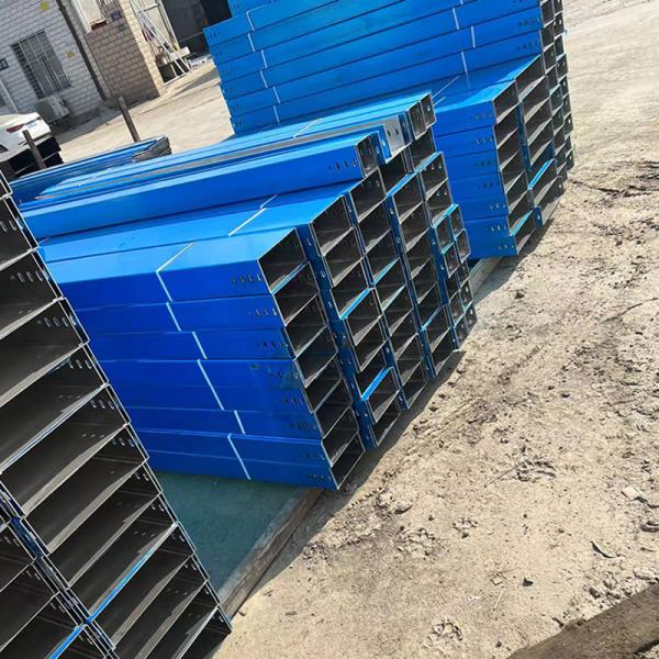2m Length Solid Cable Tray 100mm Width For Industrial Construction Projects