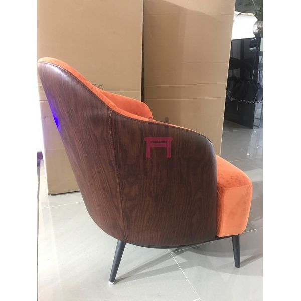 Comfortable Black Leather Armchair 79 * 86 * 80cm Size For Office /  Lobbies