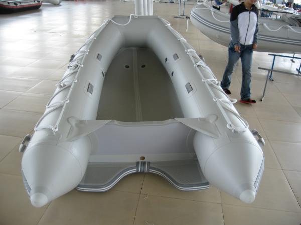 Modern Motorized Inflatable Boats Inflatable Sea Kayak For River Fishing