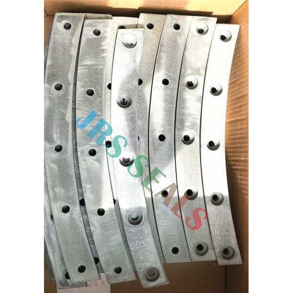 73125482 84165760 3 POM WR OF65763 OF65760 OF7312582 を着用する