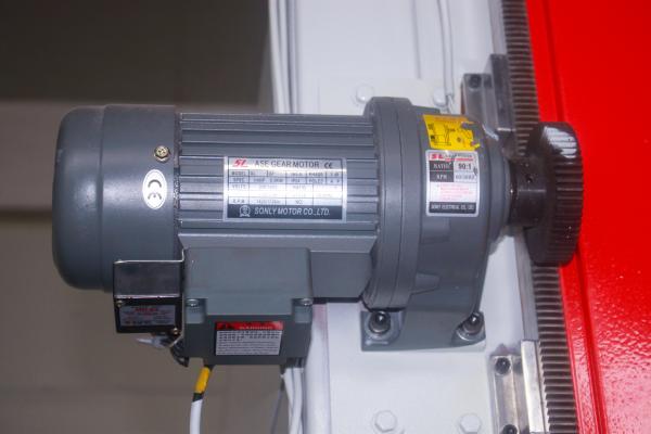 Máquina de corte vertical da folha 1200mm da espuma