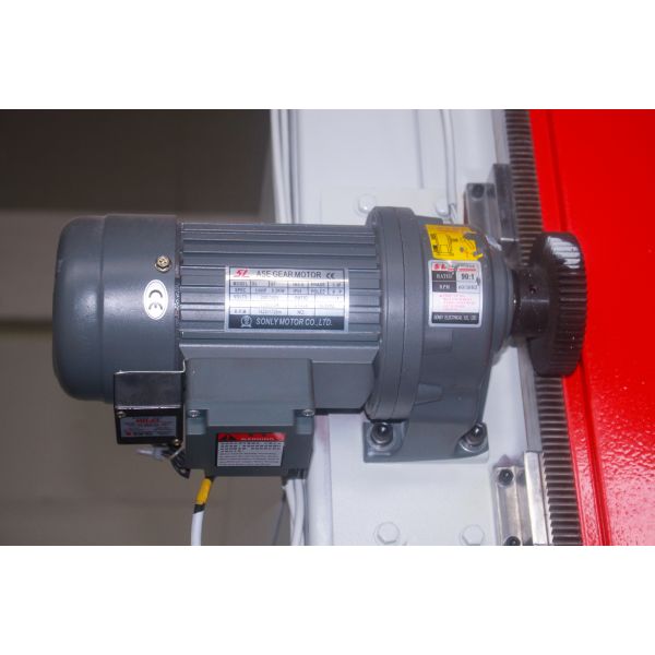 1.74kw EVA Pearl Foam Shapes 600mm Vertical Cutting Machine