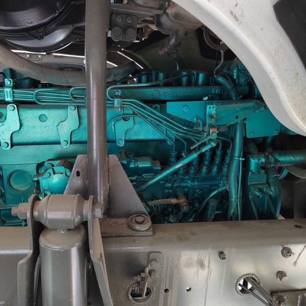 Manual Transmission 371 Horsepower 6X4 Dump Truck with Cnhtc Haowo and Diesel Engine