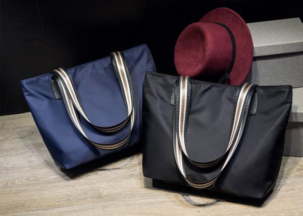 Casual Ladies Canvas Handbags Water Repellence Stylish Large Capacity