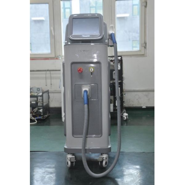 оборудование красоты удаления волос наивысшей мощности машины лазера 1500В 810нм ИПЛ