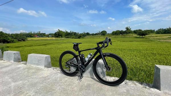 Hard Frame Hydraulic Disc Brake Gravel Bike 9.5kg 22 Speed Gears