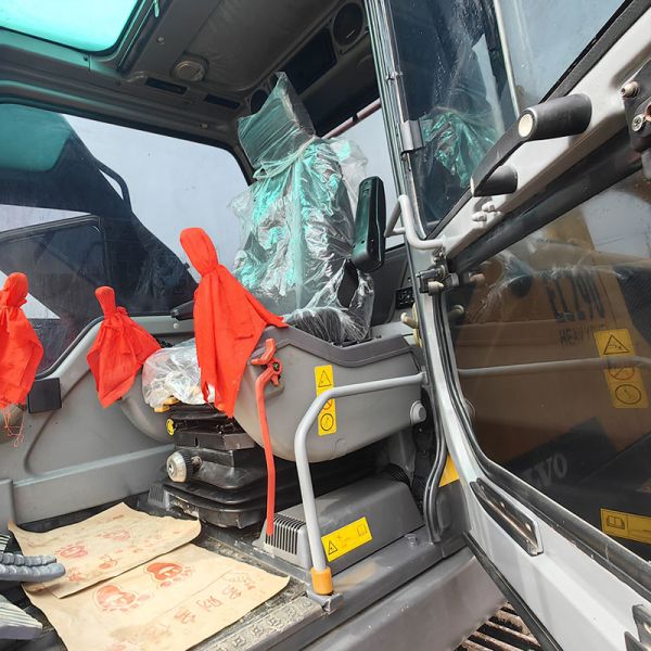 Volvo EC290 Used Crawler Excavator 29 Ton 1.3m3 Bucket Capacity