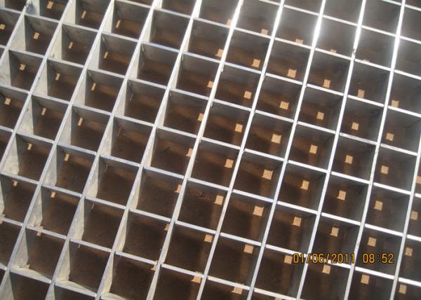 Pressure Lock Galvanized  Industrial Steel Grating For Catwalks / Platform