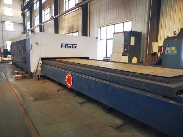 personnalisation haute résistance préfabriquée galvanisée à chaud boulon d'acier vis hélicoïdale