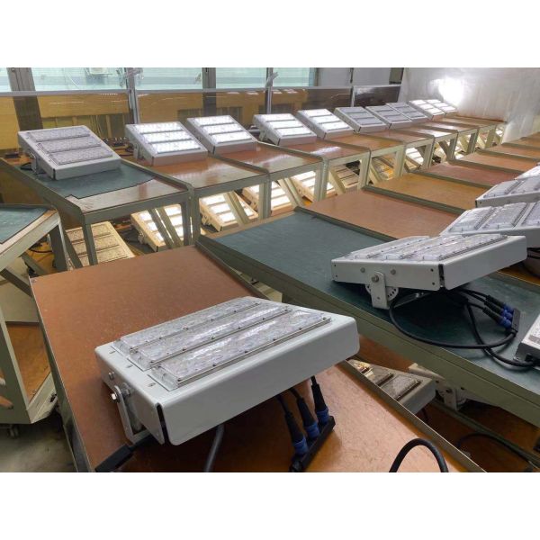 Поле на открытом воздухе спорта высокого света стадиона СИД рангоута IP65 1000w крытое