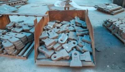 Crusher Hammer Mining Machine Spare Parts and crusher hammer factory price