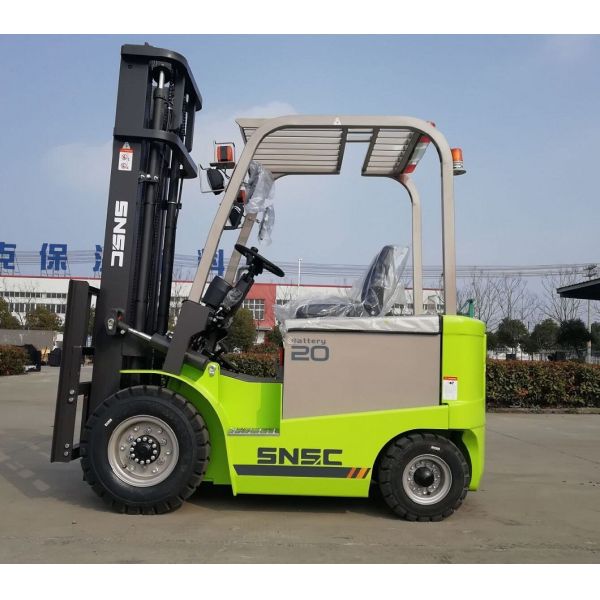 2 Ton 2.5 T Electric Forklift 4 Pviots Battery Operated Forklift
