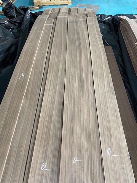 Fancy Plywood 0.5mm Wood Veneer Grade A Quarter Cut Walnut Veneer