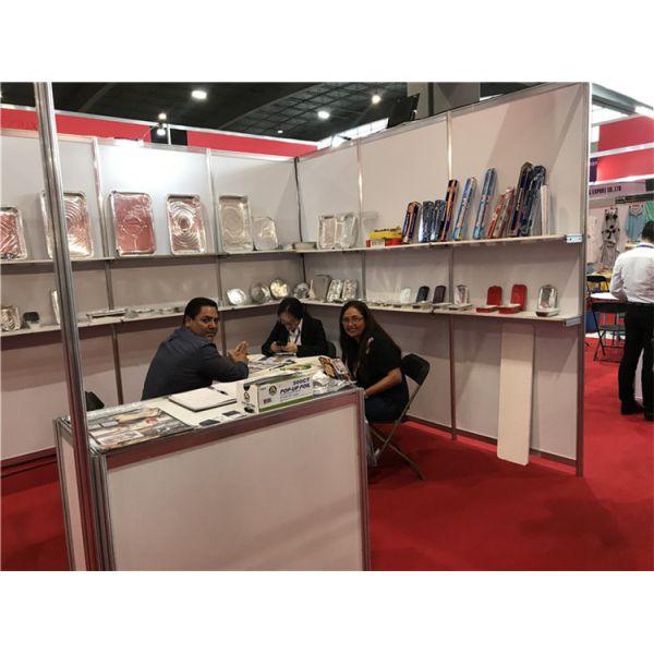 Baking room aluminum foil bread box