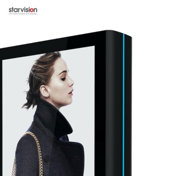 6ms Response  Freestanding Digital Display Waterproof Digital Signage 3000 Nits