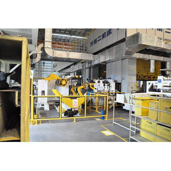 Fast Speed Punch Feeder Metal Sheet Straightening Machine / Wire Rope Press Machine