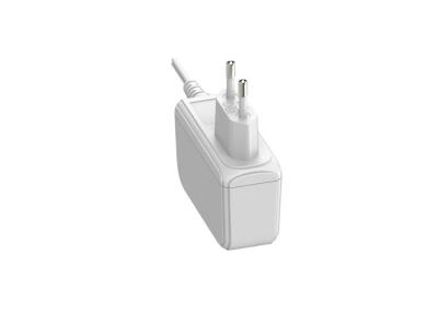 o adaptador universal da alimentação CA de 5V 3A 18W com a UE de 2 Pin obstrui para CCTV etc.