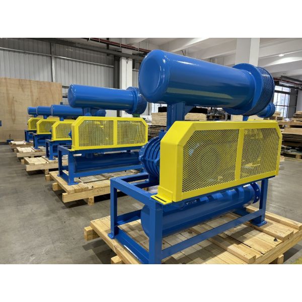 DN200 30-132 kw 10-80 kpa Roots Rotary Lobe Blower Air Cooling Blue Colour
