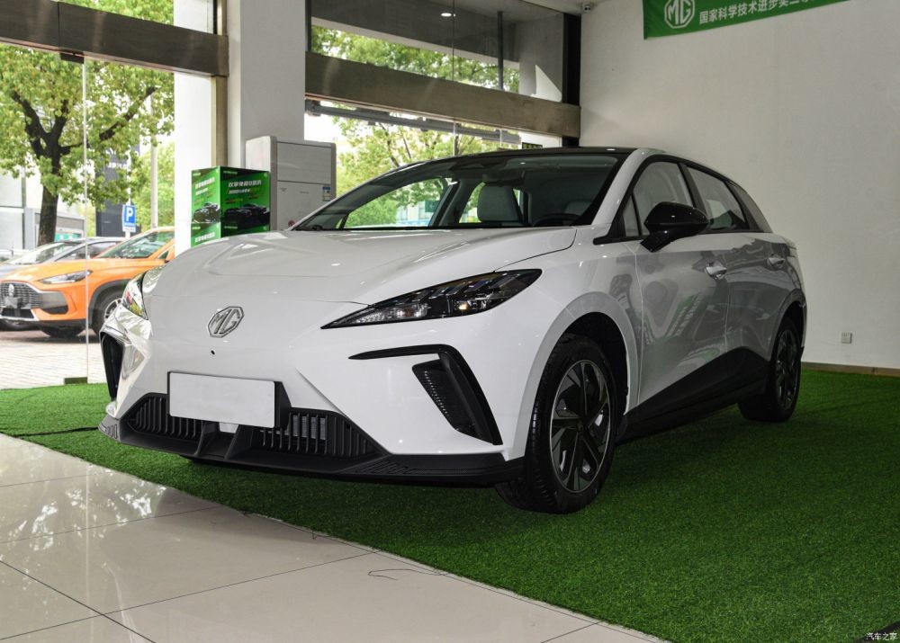 Высокоскоростной 5 автомобиль хэтчбека MULAN EV двери чистый электрический