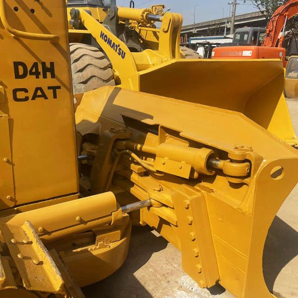 3900 кг Использованный бульдозер Caterpillar Cat D4H Строительная машина