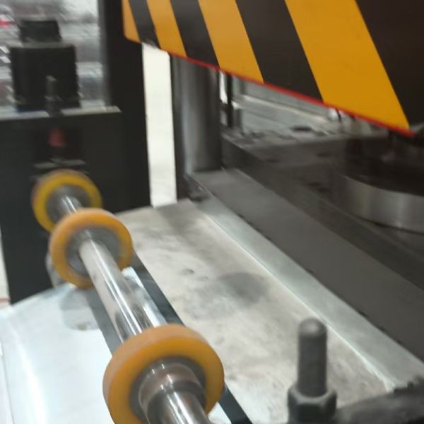 Hydraulic Cable Duct Cover Machine for Fast and Customizable Production at 10-15m/min