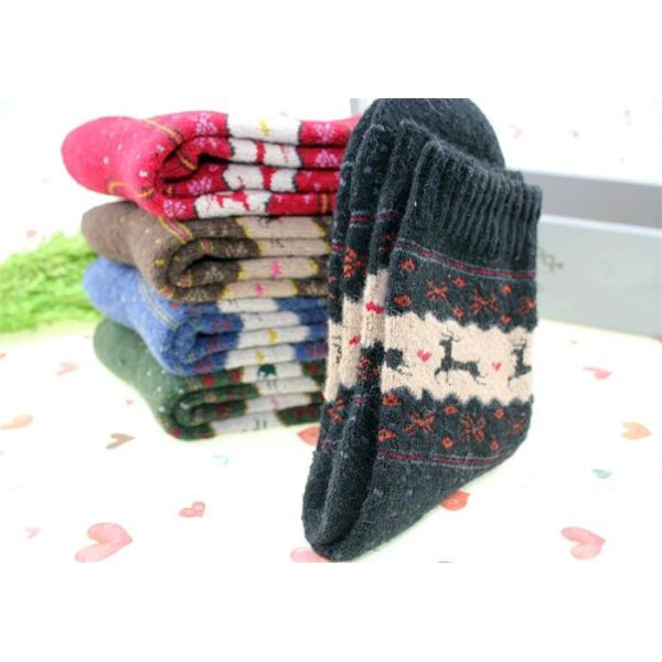 Stunning christmas deer patterned design AZO-free cozy thick wool dress socks for women