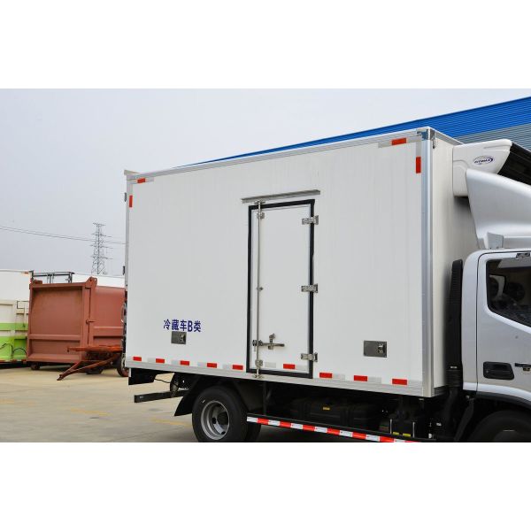 158 л.с. 4х2 однорядные сиденья шесть передач 4,08 м двойные двери белый грузовой ящик Foton BJ5048 холодильный грузовик