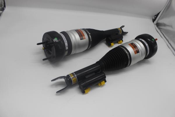 Front Left Air Adjustable Shock Absorbers For Mercedes Benz W205 2053204768 2053204868 2053208300 2053208400